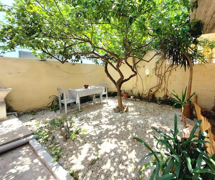 S For Studio - Detached, Close To City Center 하니아 외부 사진