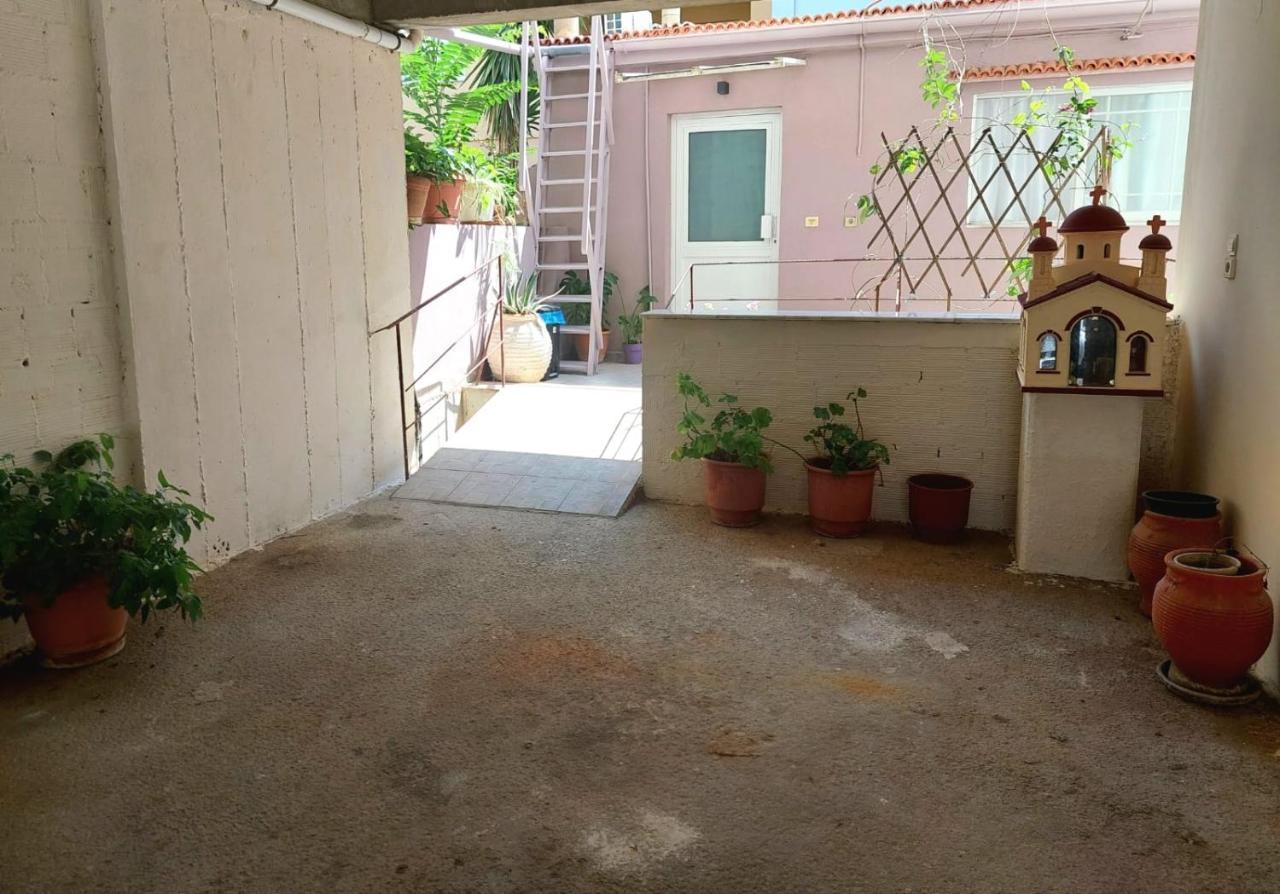 S For Studio - Detached, Close To City Center 하니아 외부 사진